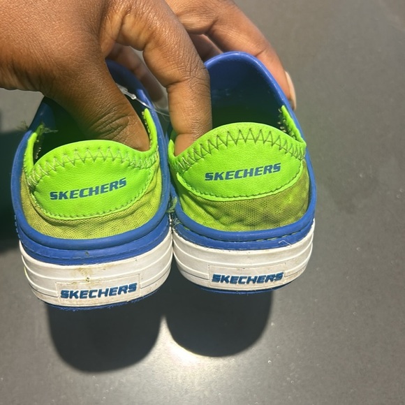 SKECHERS BOY'S GUZMAN STEPS SLIP-ON - Picture 4 of 6